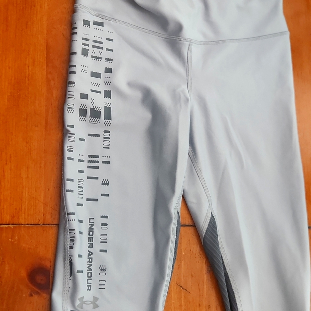 UA leggings small